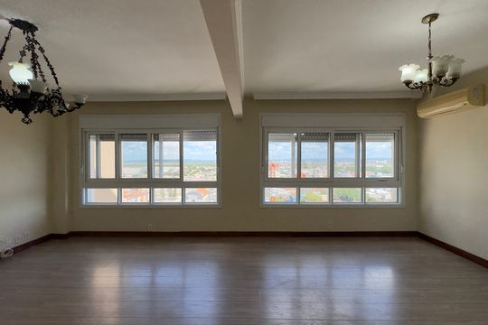 Apartamento para alugar com 3 quartos, 136m² em Centro, Pelotas