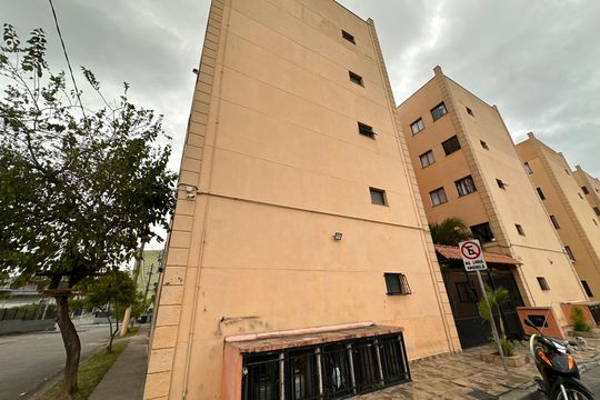 Fachada de apartamento para alugar com 2 quartos, 55m² em Residencial Morada dos Lagos, Barueri