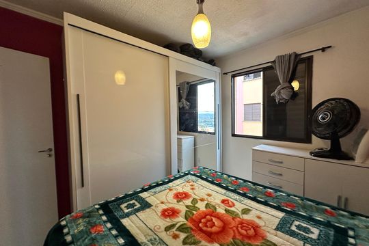 Quarto 2 de apartamento para alugar com 2 quartos, 55m² em Residencial Morada dos Lagos, Barueri