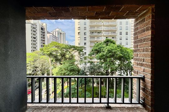Varanda de kitnet/studio para alugar com 1 quarto, 31m² em Paraíso, São Paulo