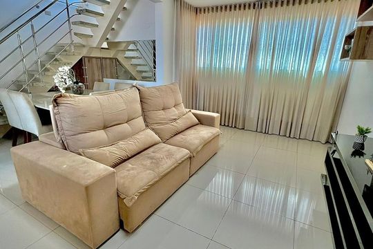 Apartamento para alugar com 4 quartos, 200m² em Santa Mônica, Uberlândia