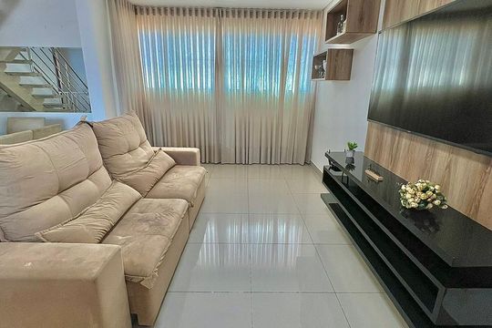 Apartamento para alugar com 4 quartos, 200m² em Santa Mônica, Uberlândia