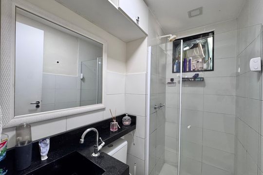 Banheiro Social de apartamento à venda com 3 quartos, 54m² em Vargem Pequena, Rio de Janeiro