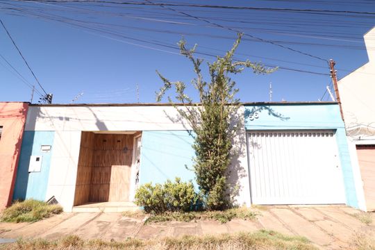 Fachada de casa para alugar com 3 quartos, 280m² em Pampulha, Uberlândia