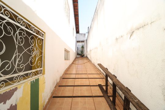 Corredor de casa para alugar com 3 quartos, 280m² em Pampulha, Uberlândia