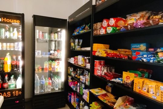 Mercadinho de apartamento para alugar com 3 quartos, 58m² em Vila Ema, São Paulo