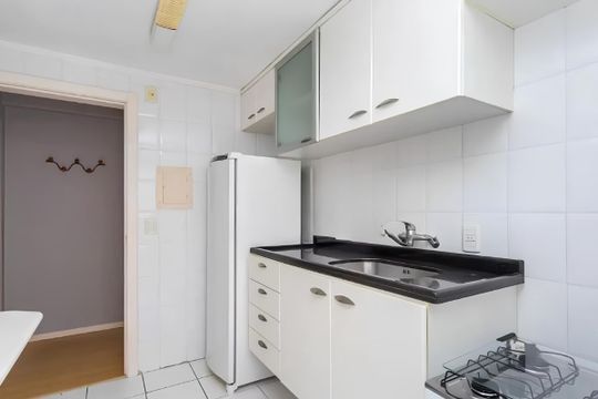 Cozinha de apartamento à venda com 2 quartos, 63m² em Tristeza, Porto Alegre