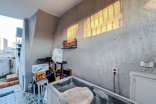 Garagem de casa para alugar com 2 quartos, 60m² em Penha de França, São Paulo