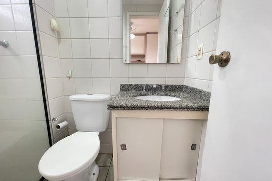 Banheiro 1 de apartamento para alugar com 3 quartos, 74m² em Butanta, São Paulo