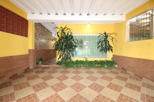 Garagem de casa para alugar com 4 quartos, 146m² em Parque Cruzeiro do Sul, São Paulo