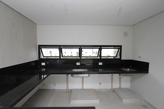 Cozinha de apartamento à venda com 2 quartos, 69m² em São Pedro, Belo Horizonte