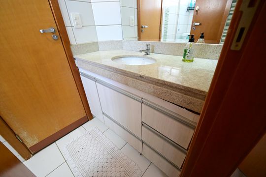 Apartamento à venda com 3 quartos, 93m² em Condomínio Esmeralda, Goiânia