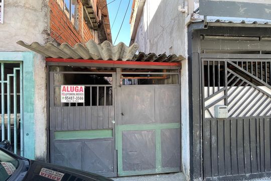 Fachada de casa para alugar com 1 quarto, 45m² em Jardim São Jorge, São Paulo