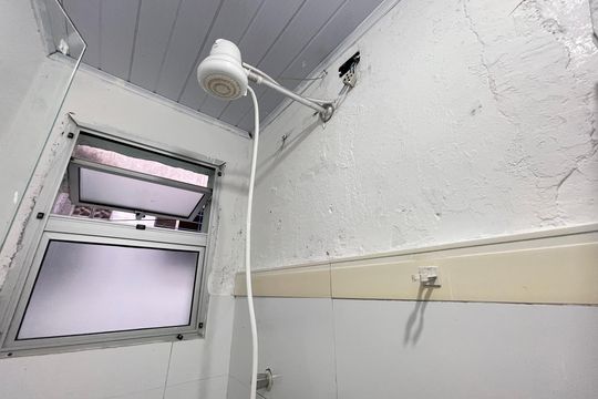 Banheiro de casa para alugar com 1 quarto, 45m² em Jardim São Jorge, São Paulo