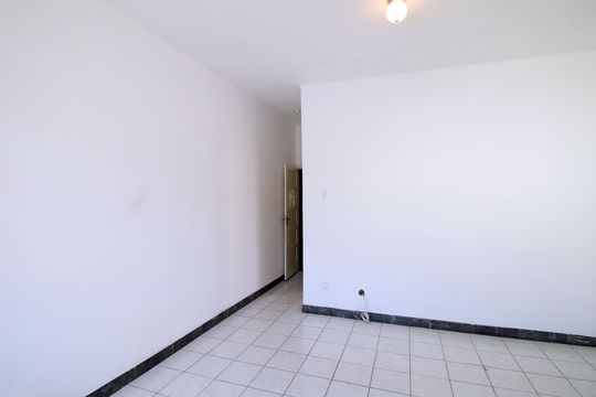 Sala de apartamento para alugar com 2 quartos, 73m² em Vicente de Carvalho, Rio de Janeiro