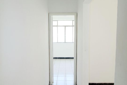 Corredor de apartamento para alugar com 2 quartos, 73m² em Vicente de Carvalho, Rio de Janeiro