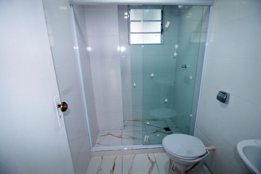 Banheiro de apartamento para alugar com 2 quartos, 75m² em Vicente de Carvalho, Rio de Janeiro