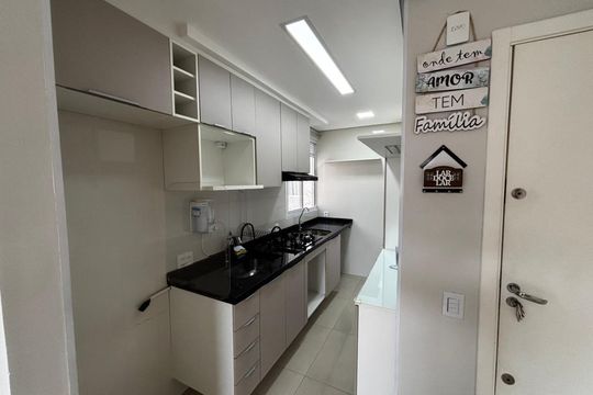 Cozinha de apartamento à venda com 2 quartos, 38m² em Vila Santos, São Paulo