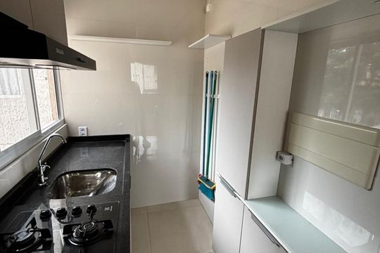 Cozinha de apartamento à venda com 2 quartos, 38m² em Vila Santos, São Paulo