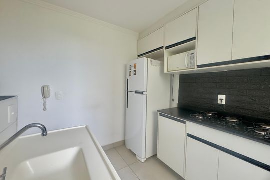 Cozinha de apartamento para alugar com 2 quartos, 37m² em Água Chata, Guarulhos