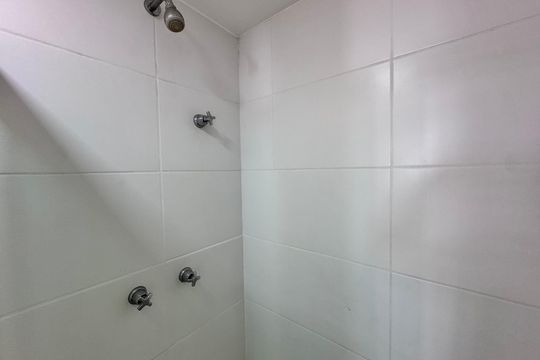 Banheiro Social de apartamento à venda com 2 quartos, 62m² em Recreio dos Bandeirantes, Rio de Janeiro