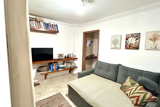 Casa à venda com 3 quartos, 180m² em Jardim Santa Mena, Guarulhos