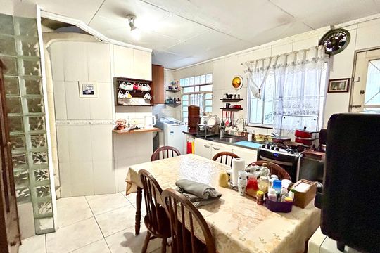 Cozinha de casa à venda com 3 quartos, 180m² em Jardim Santa Mena, Guarulhos