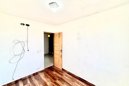 Quarto 1 de apartamento para alugar com 2 quartos, 53m² em Vila Silvia, São Paulo