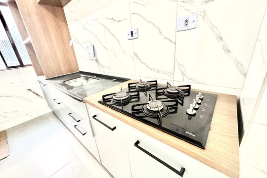 Cozinha  de apartamento para alugar com 2 quartos, 53m² em Vila Silvia, São Paulo