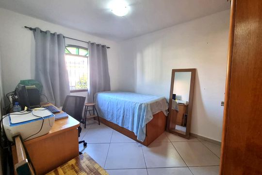 Quarto de casa à venda com 3 quartos, 120m² em Vila da Saúde, São Paulo