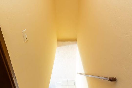 Corredor de casa para alugar com 2 quartos, 112m² em Santa Teresinha, São Paulo