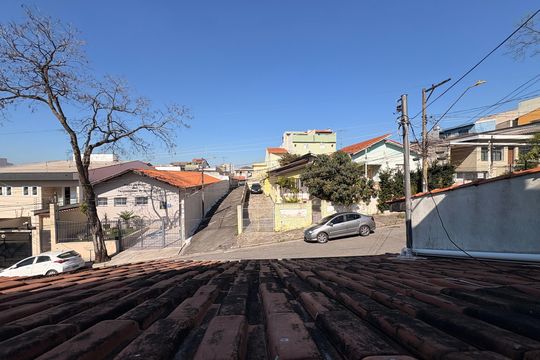 Vista da sala  de casa para alugar com 1 quarto, 45m² em Parque Oratório, Santo André