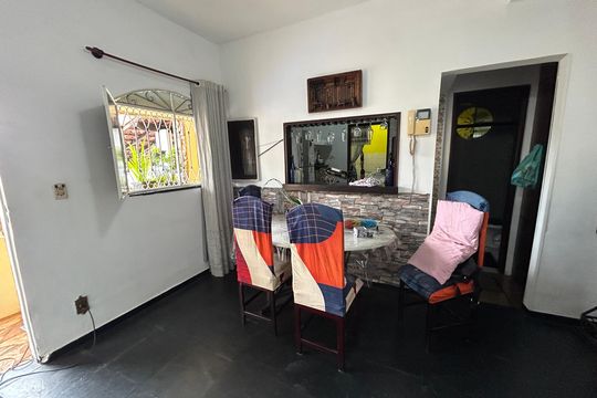 Sala de casa à venda com 2 quartos, 120m² em Bento Ribeiro, Rio de Janeiro