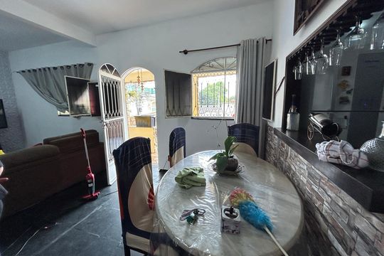 Sala de casa à venda com 2 quartos, 120m² em Bento Ribeiro, Rio de Janeiro