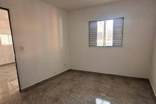Casa para alugar com 1 quarto, 40m² em Cidade Ipava, São Paulo