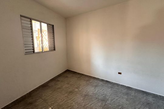 Casa para alugar com 1 quarto, 40m² em Cidade Ipava, São Paulo