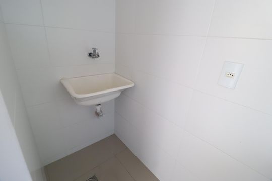 Cozinha e Área de Serviço de apartamento para alugar com 1 quarto, 57m² em Saraiva, Uberlândia
