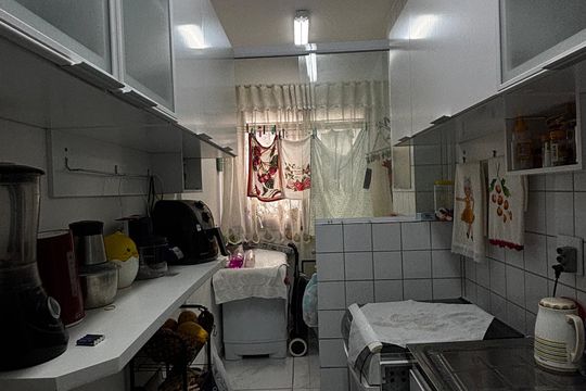 Cozinha e Área de Serviço de apartamento à venda com 2 quartos, 54m² em Vila Lutécia, Santo André
