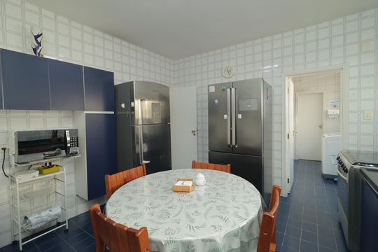 Cozinha de apartamento à venda com 3 quartos, 136m² em Vila Mariana, São Paulo