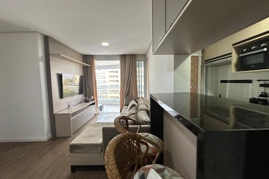 Apartamento para alugar com 2 quartos, 70m² em Empresarial 18 do Forte, Barueri