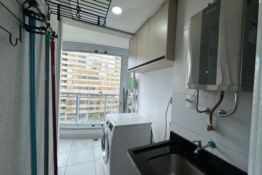 Área de Serviço de apartamento para alugar com 2 quartos, 70m² em Empresarial 18 do Forte, Barueri