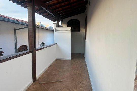 Área de serviço de casa para alugar com 3 quartos, 100m² em Planalto, Belo Horizonte