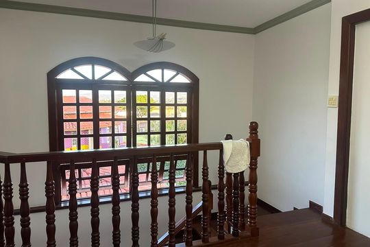 Corredor de casa para alugar com 3 quartos, 100m² em Planalto, Belo Horizonte