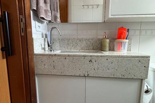 Apartamento à venda com 2 quartos, 56m² em Quadra 301, Brasília