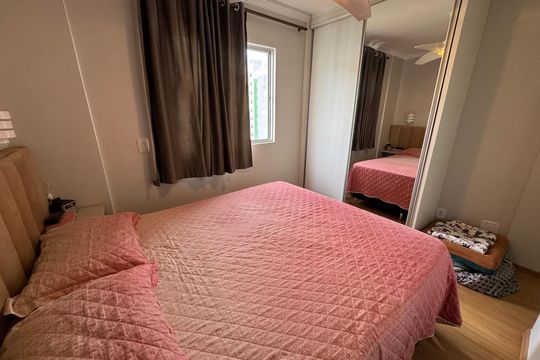 Apartamento à venda com 2 quartos, 56m² em Quadra 301, Brasília