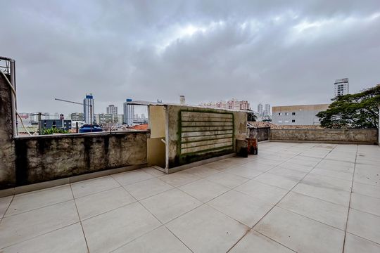 Área externa de casa à venda com 3 quartos, 120m² em Chácara Califórnia, São Paulo
