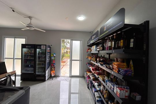Mini Mercado  de apartamento para alugar com 2 quartos, 82m² em Vila Sofia, São Paulo