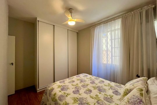 Quarto de apartamento à venda com 3 quartos, 110m² em Coracao de Jesus, Belo Horizonte