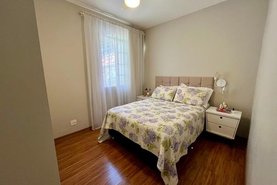 Quarto de apartamento à venda com 3 quartos, 110m² em Coracao de Jesus, Belo Horizonte