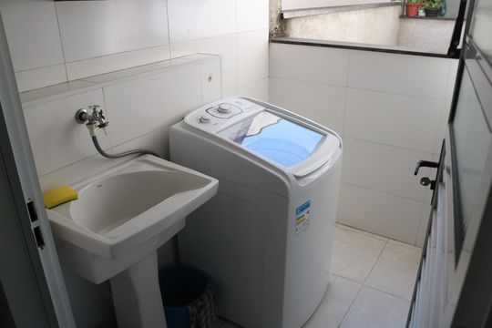 Cozinha e Área de Serviço de apartamento para alugar com 1 quarto, 27m² em Barra Funda, São Paulo